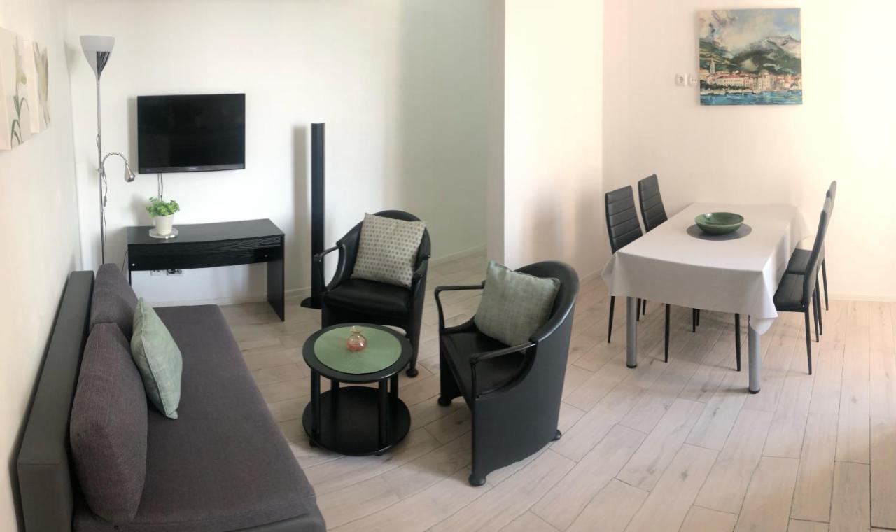 Apartman Tijana Apartamento Makarska Exterior foto